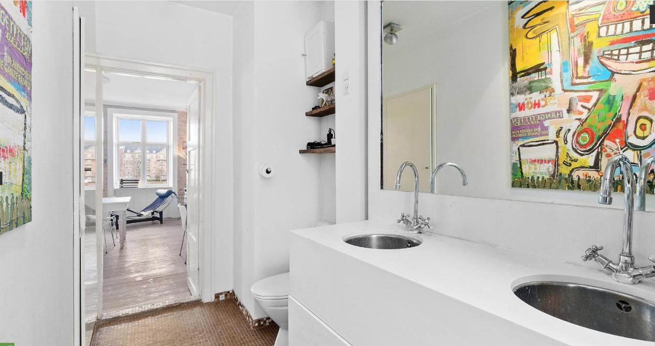 Lägenhet 2Br Inner City Lake View Apartment Köpenhamn